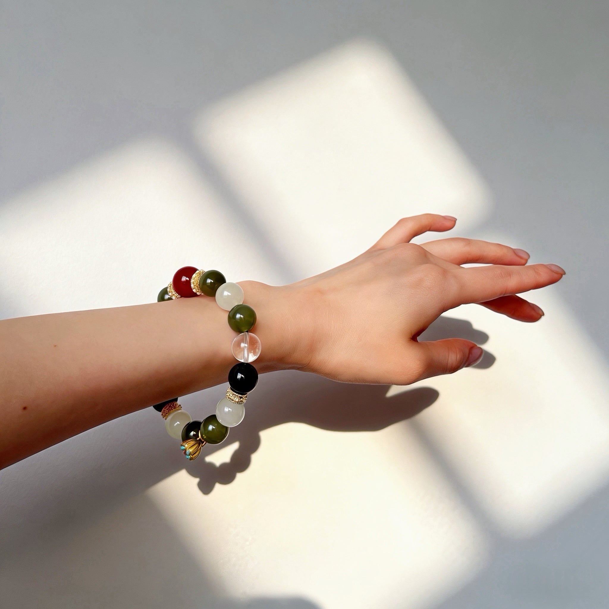 「玉明」· Clarity in Jade