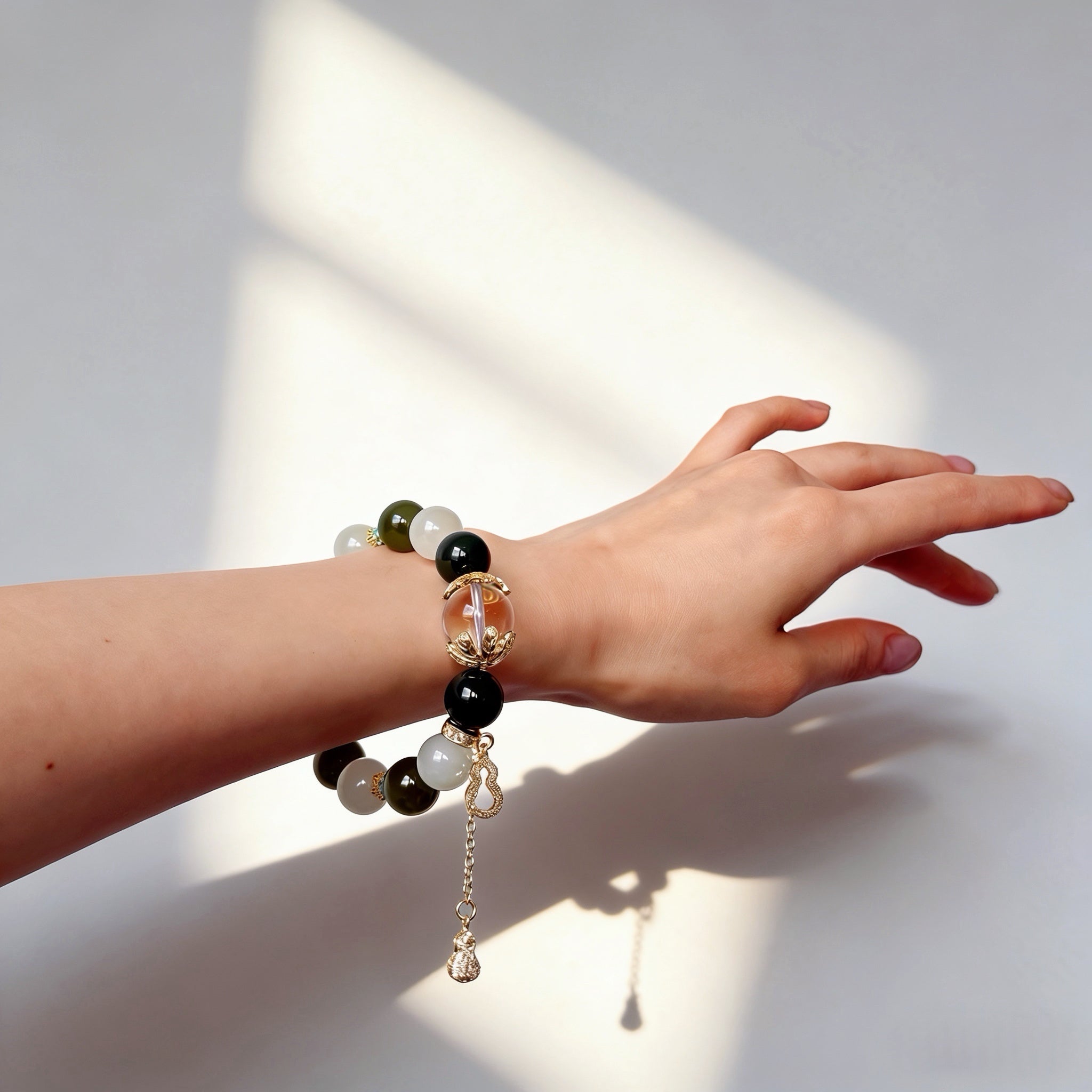 「玉行」· Flow in Jade